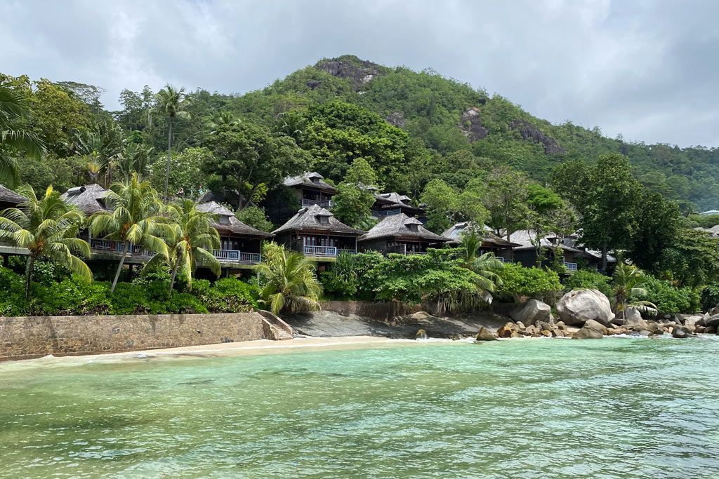 Vacaciones románticas en Seychelles Visita Victoria