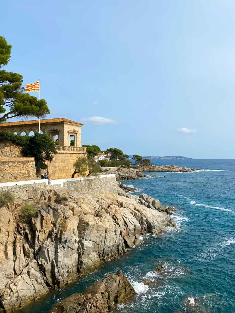 Guía para viajar a la Costa Brava: qué ver y hacer Recorrer El Cami De Ronda