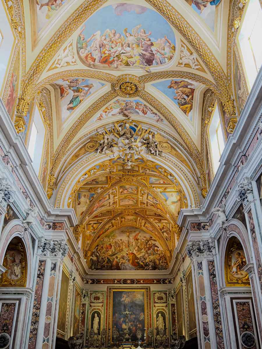 Cosas que ver y hacer en Nápoles, Italia Catedral De Napoles