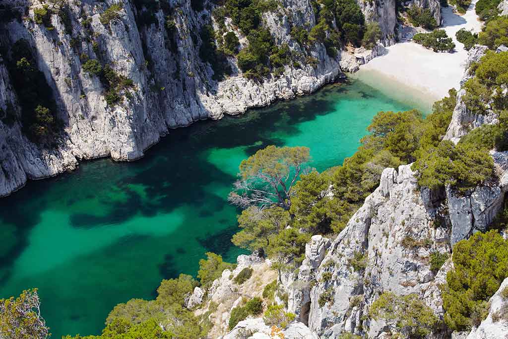 El Mediterráneo inexplorado: guía maestra de calas secretas y conservación Calanque D En Vau