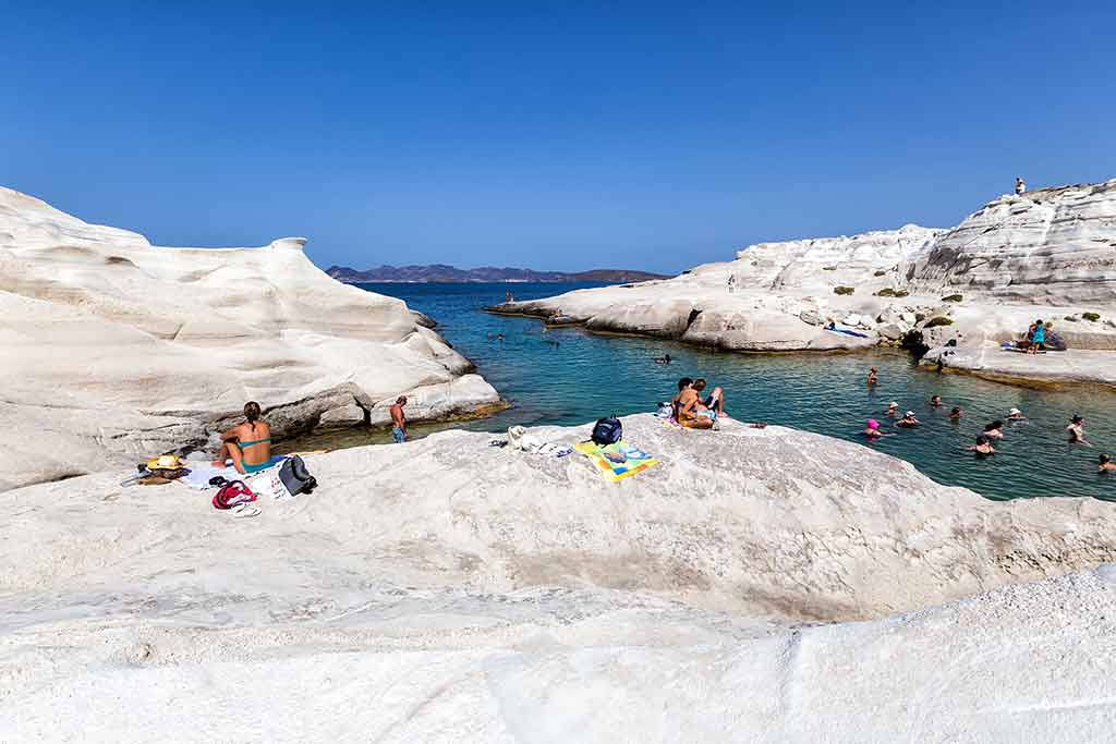 El Mediterráneo inexplorado: guía maestra de calas secretas y conservación Las Cicladas