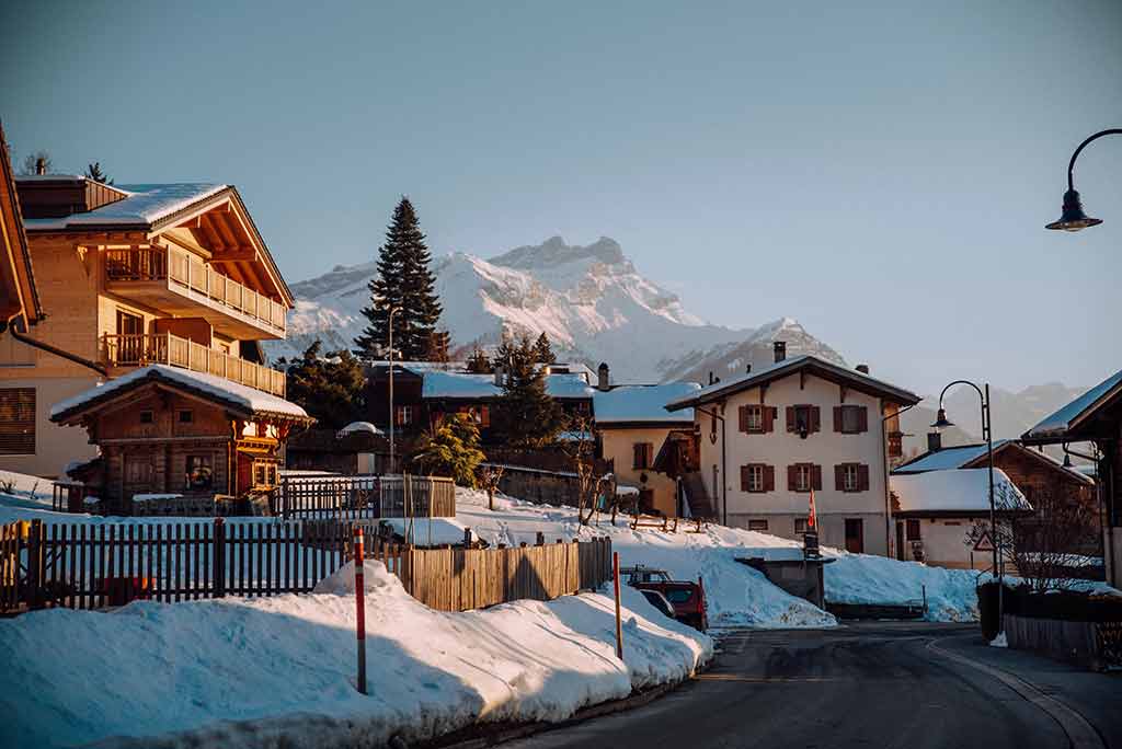 Guía definitiva de Villars-sur-Ollon: la joya alpina de la Suiza romanda Alojarse En Villars Sur Ollon