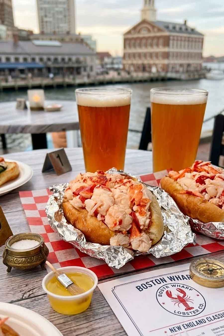 Guía de viaje a Boston: historia, cultura y secretos de la capital de Massachusetts Boston Lobster Roll