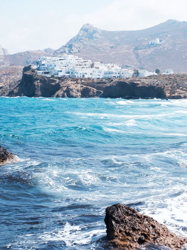 ¿Qué Islas Griegas Visitar? Aquí tienes las más populares Naxos: sitios históricos, playas de arena y pueblos rurales