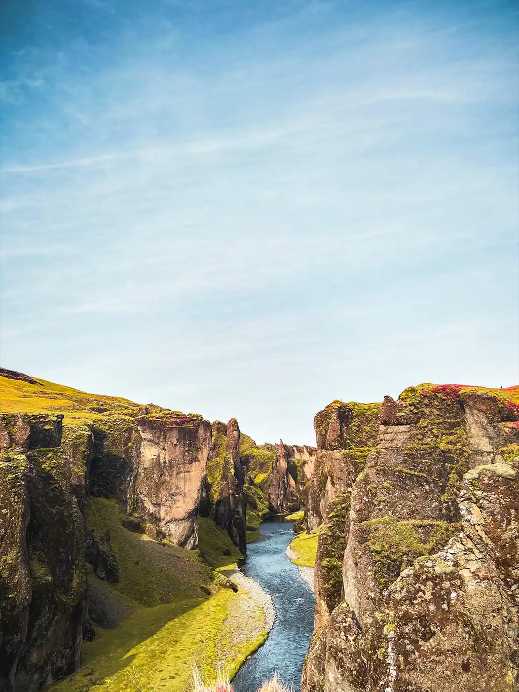 Fjaðrárgljúfur: El cañón de Justin Bieber en Islandia Geografia De Fjadrargljufur