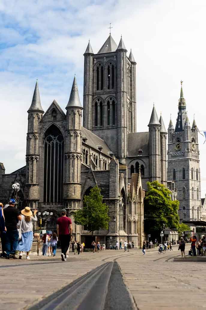 Guía de Gante, los lugares imprescindibles de la ciudad belga Iglesia De San Nicolas Gante