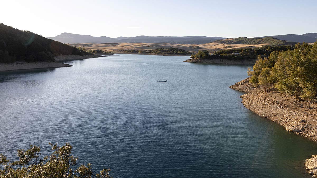 Guía definitiva de las Tierras de Iranzu: qué ver, hacer y consejos prácticos Embalse De Iranzu