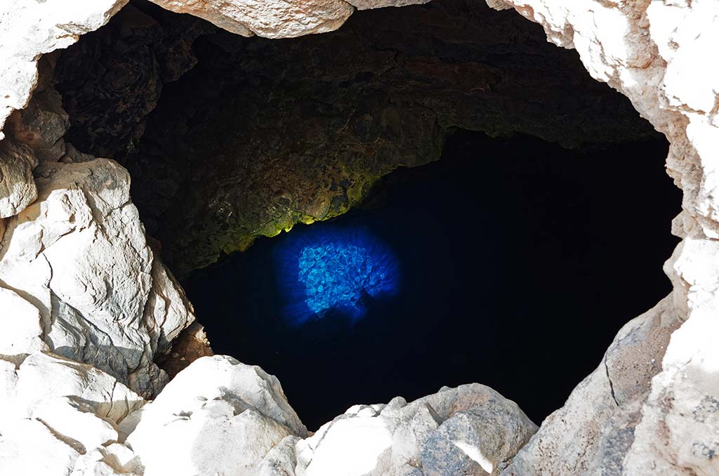 Buracona Y El Olho Azul