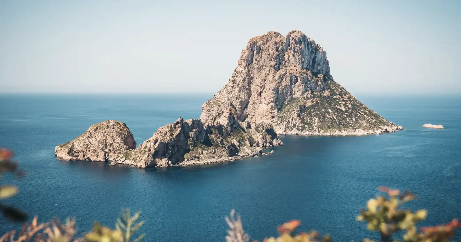 Es Vedrà en Ibiza, enigmas y magia en sus miradores Es Vedrà en Ibiza