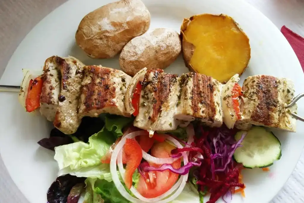 Madeira, qué ver y hacer en la maravilla de Portugal Espetada madeirense