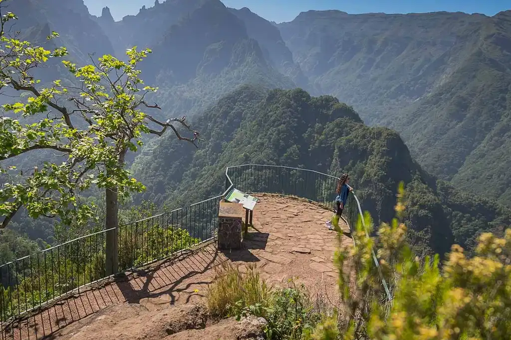 Madeira, qué ver y hacer en la maravilla de Portugal Miradouro da Eira do Serrado