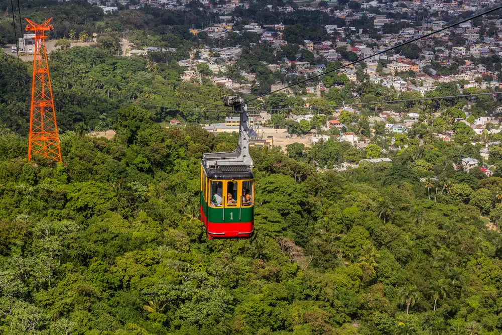 10 Cosas qué hacer en República Dominicana imperdibles Los colores vibrantes de Puerto Plata