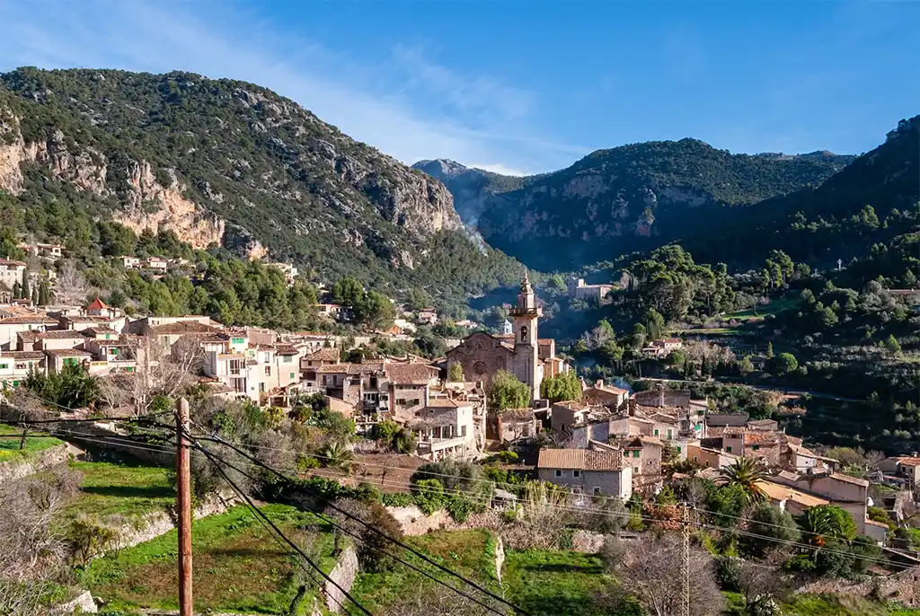 Pueblo de montaña Valldemossa