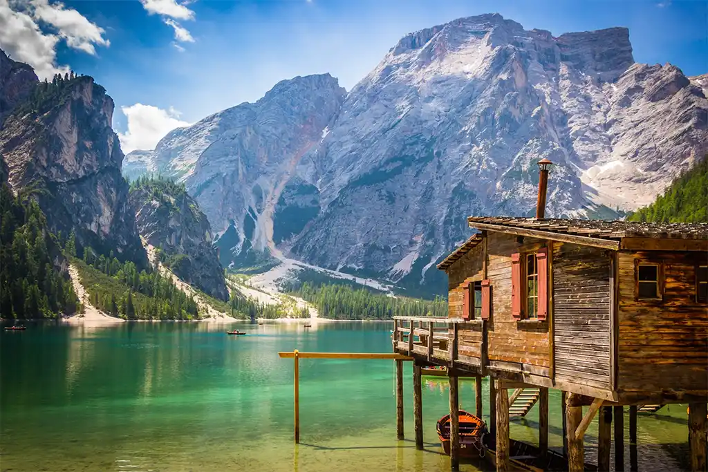 Degustar Un Aperitivo Con Vista Al Lago
