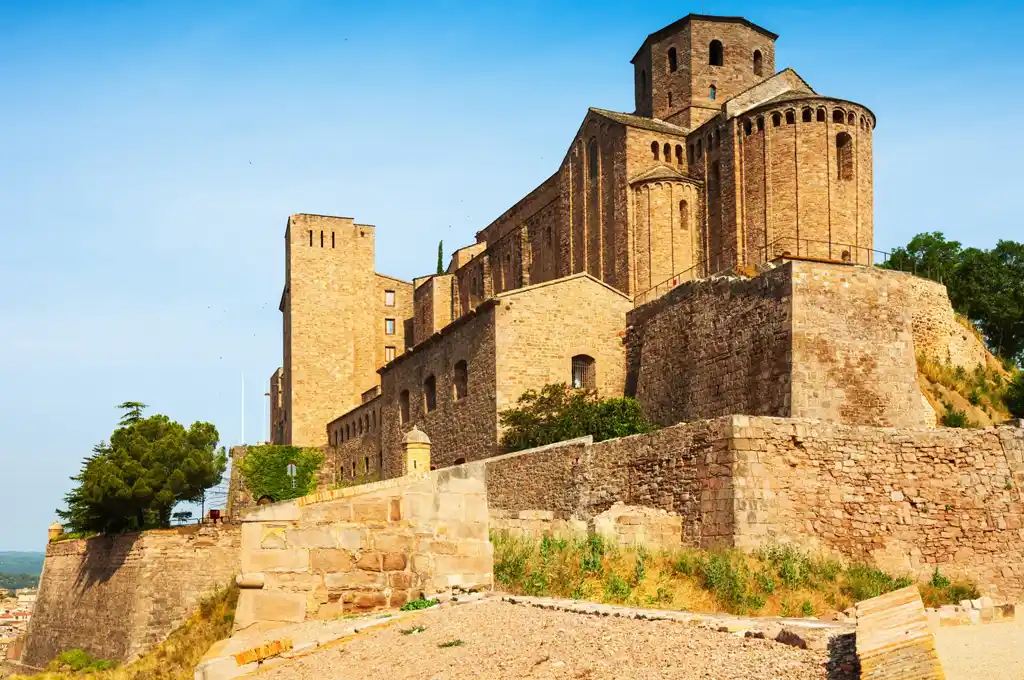 La Historia Del Castillo De Cardona