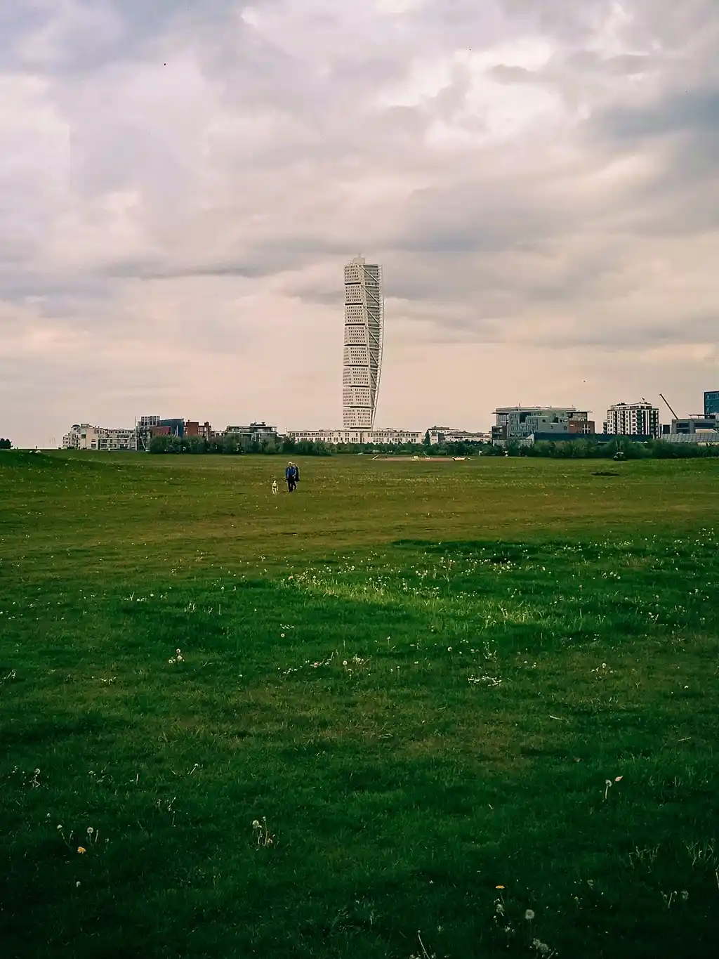 Qué ver en Malmö, la joya de Suecia Parques De Malmo