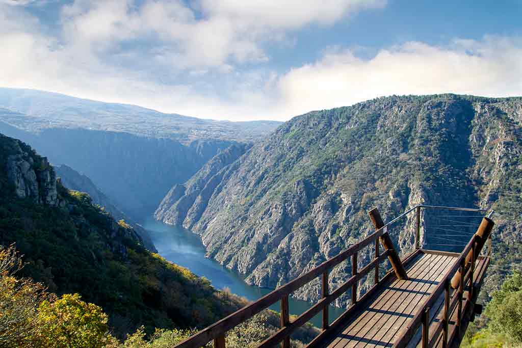 Guía de la Ribeira Sacra: Cañones, viñedos y monasterios Miradores De La Ribeira Sacra