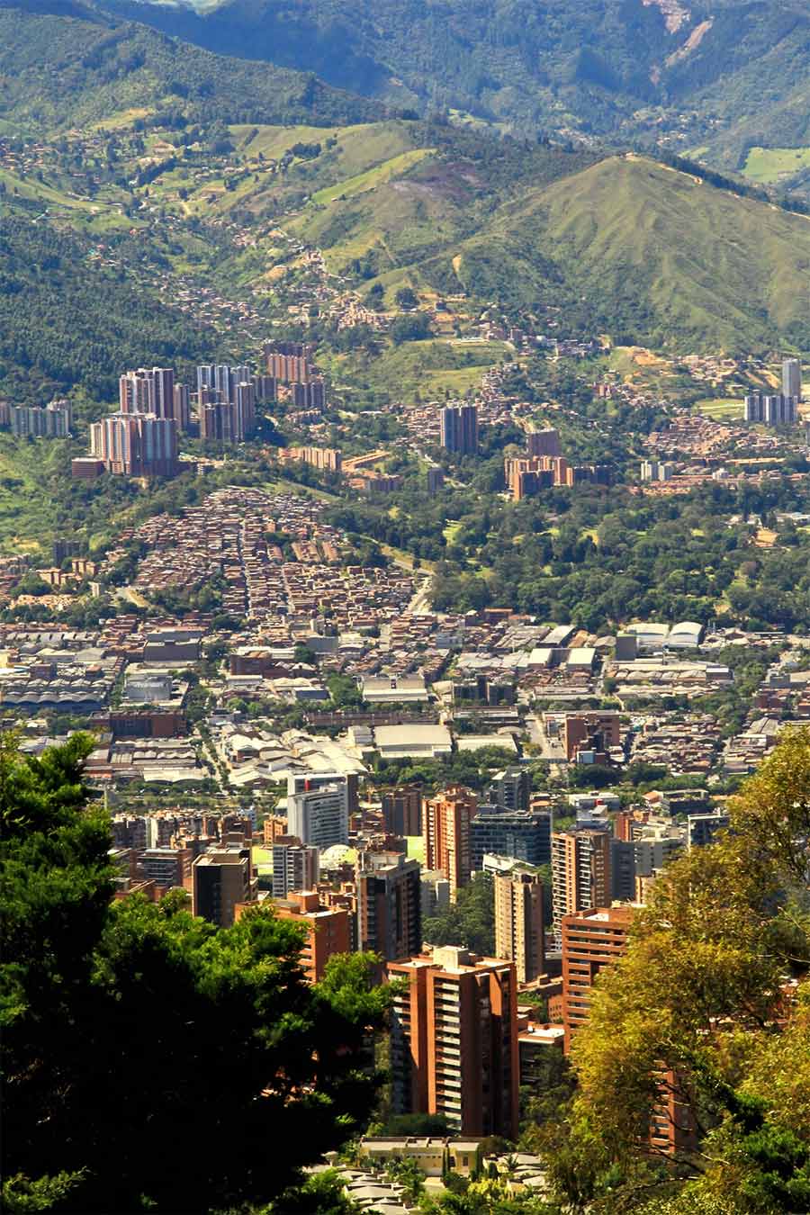 Medellín: Qué hacer en la ciudad de la eterna primavera Viaja En Teleferico Al Parque Arvi