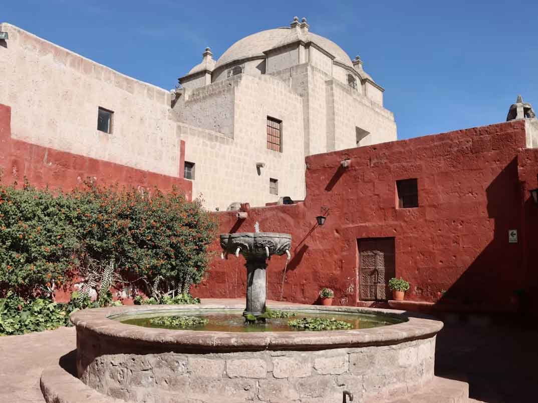 Guía de viaje a Arequipa: qué visitar en la Ciudad Blanca de Perú Monasterio De Santa Catalina