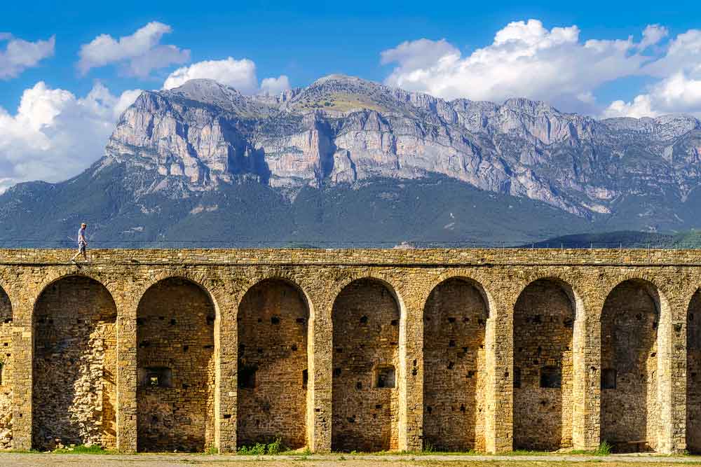 Qué ver en Ainsa, la joya medieval del Pirineo de Huesca Castillo De Ainsa Y Su Muralla Fortificada