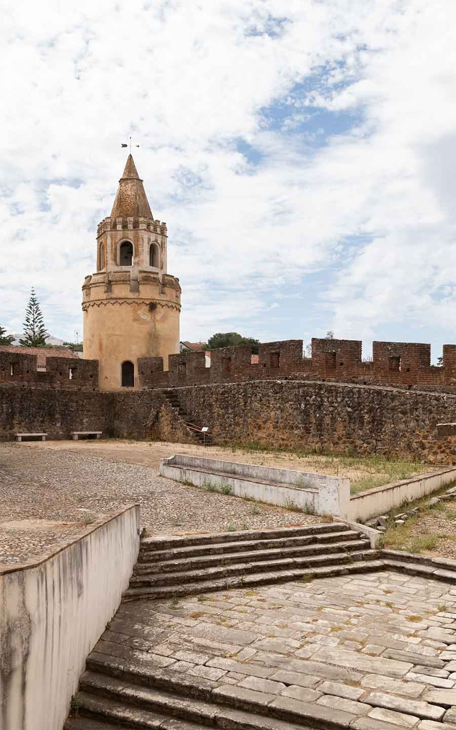 Guía del Alentejo en Portugal: Ruta por pueblos medievales, viñedos y acantilados salvajes Mejor Manera De Recorrer El Alentejo Es En Coche