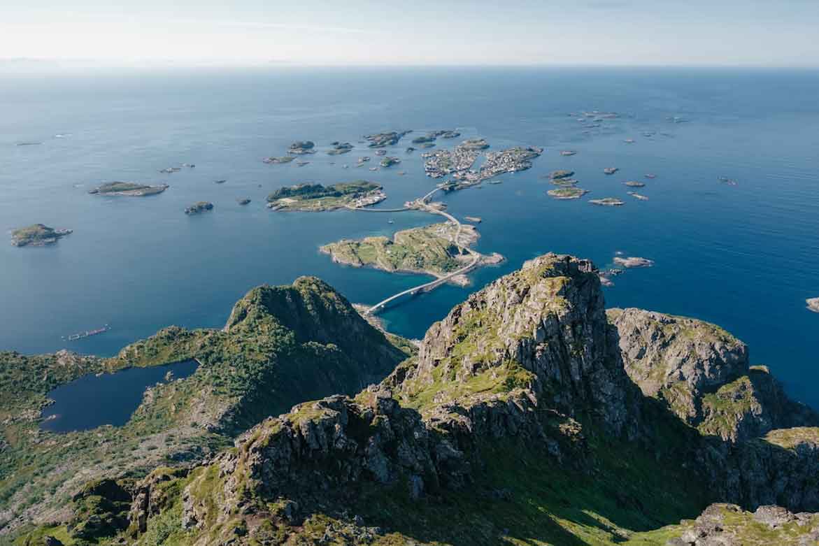Guía de viaje a las islas Lofoten: rutas y mejores pueblos Festvagtind